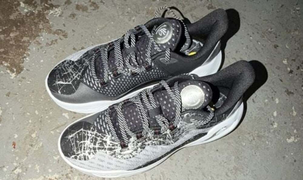 Under Armour Curry Flow 11 Future Dragon Basketball Shoes